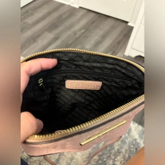Steve Madden Pink Crossbody Bag - Picture 3 of 4
